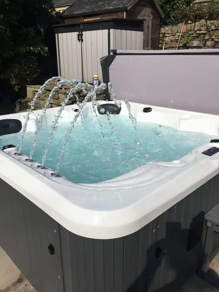 Hot tub installation Kettering C